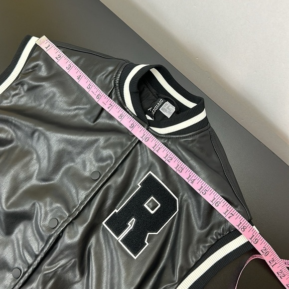 H&M Divided Black Vegan Vest Snap Front Faux Leather Oversized R Appliqué XS - Picture 15 of 16